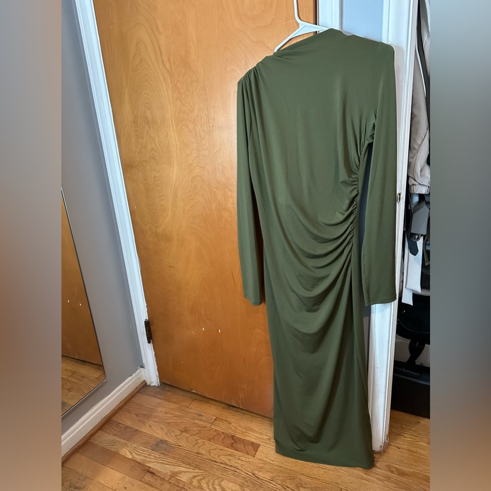 H&M dress
Green